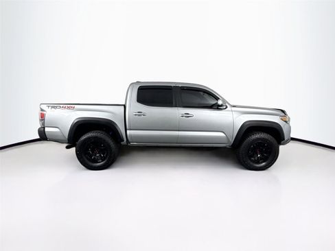 Certified 2023 Toyota Tacoma TRD Off-Road w/ Technology Package AWD/4WD image 5