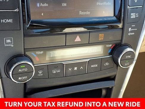 Used 2017 Toyota Camry XLE w/ Moonroof Package image 17