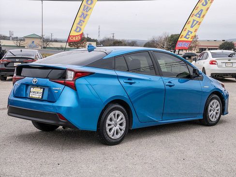 Used 2022 Toyota Prius L Eco image 5
