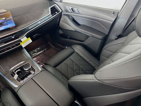 New 2026 BMW X5 xDrive50e w/ Premium Package image 25