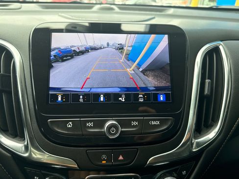 Used 2022 Chevrolet Equinox Premier AWD/4WD image 25