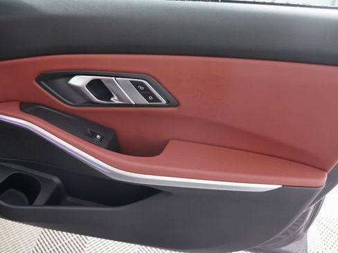 Used 2022 BMW 330e xDrive w/ M Sport Package image 29