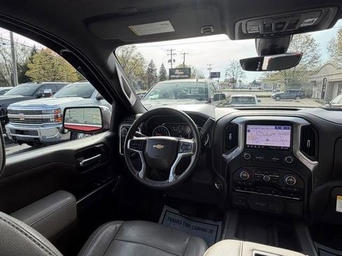 Used 2019 Chevrolet Silverado 1500 LTZ w/ LTZ Premium Package AWD/4WD image 28