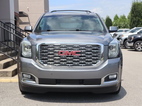 Used 2019 GMC Yukon XL Denali w/ Denali Ultimate Package AWD/4WD image 4