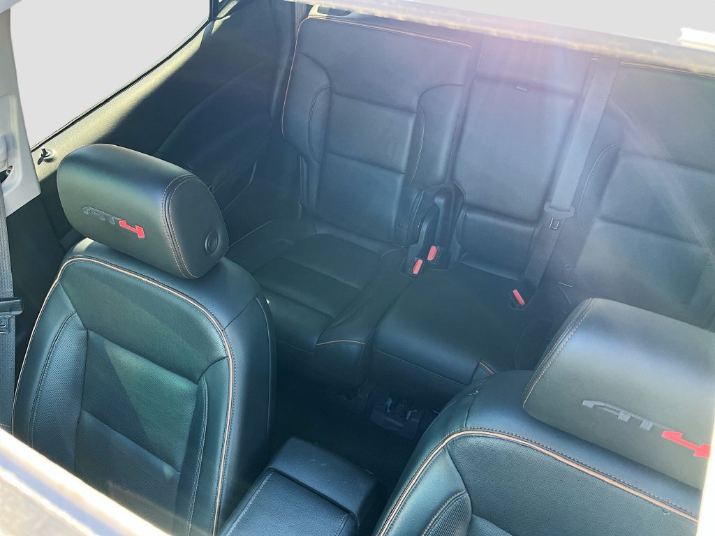 Used 2022 GMC Acadia AT4 w/ Technology Package AWD/4WD image 23