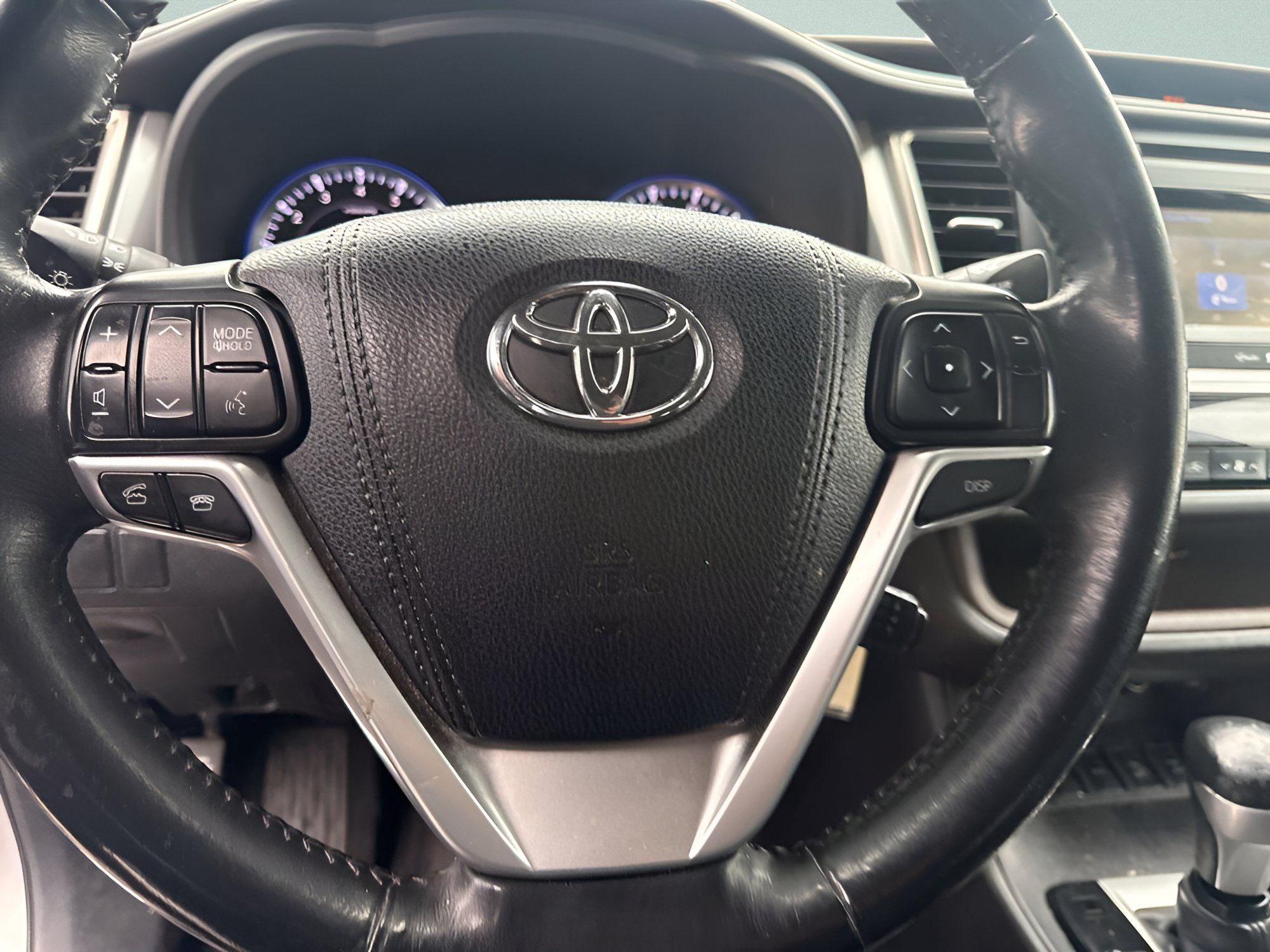 Used 2015 Toyota Highlander Plus AWD/4WD image 24