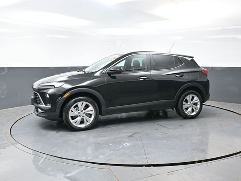 Used 2025 Buick Encore GX Preferred AWD/4WD image 10