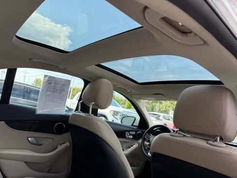 Used 2017 Mercedes-Benz C 300 4MATIC Sedan image 23