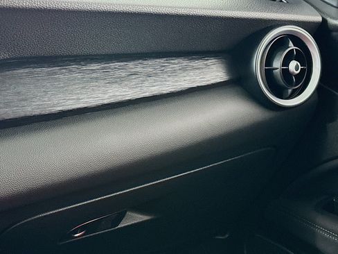 Used 2022 Alfa Romeo Stelvio Sprint image 16