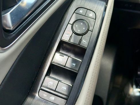 Used 2021 Nissan Rogue SV w/ Premium Package AWD/4WD image 25