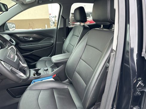 Used 2024 GMC Terrain SLT image 21