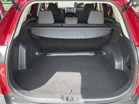 Used 2025 Toyota RAV4 XLE AWD/4WD image 13