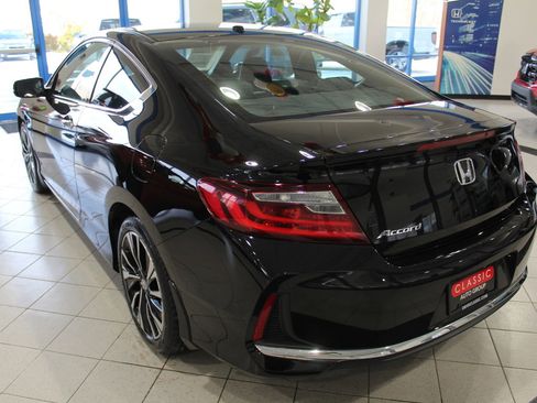Used 2017 Honda Accord EX-L image 7