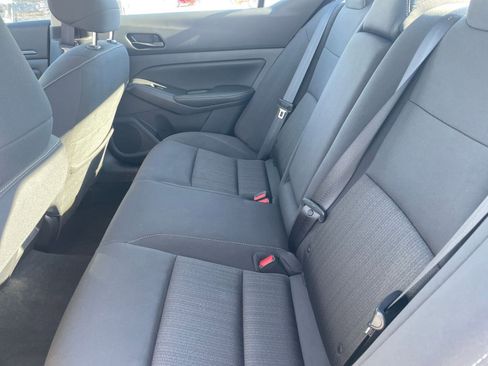 Used 2025 Nissan Altima 2.5 SV image 25