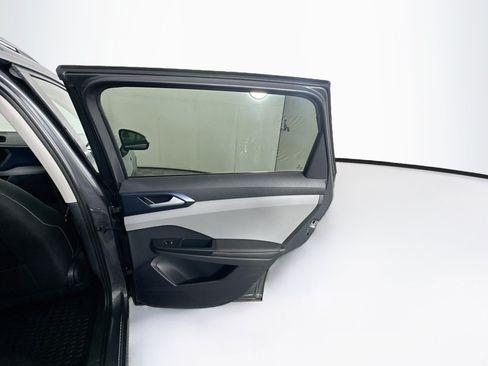 Used 2024 Volkswagen Taos SE FWD image 29