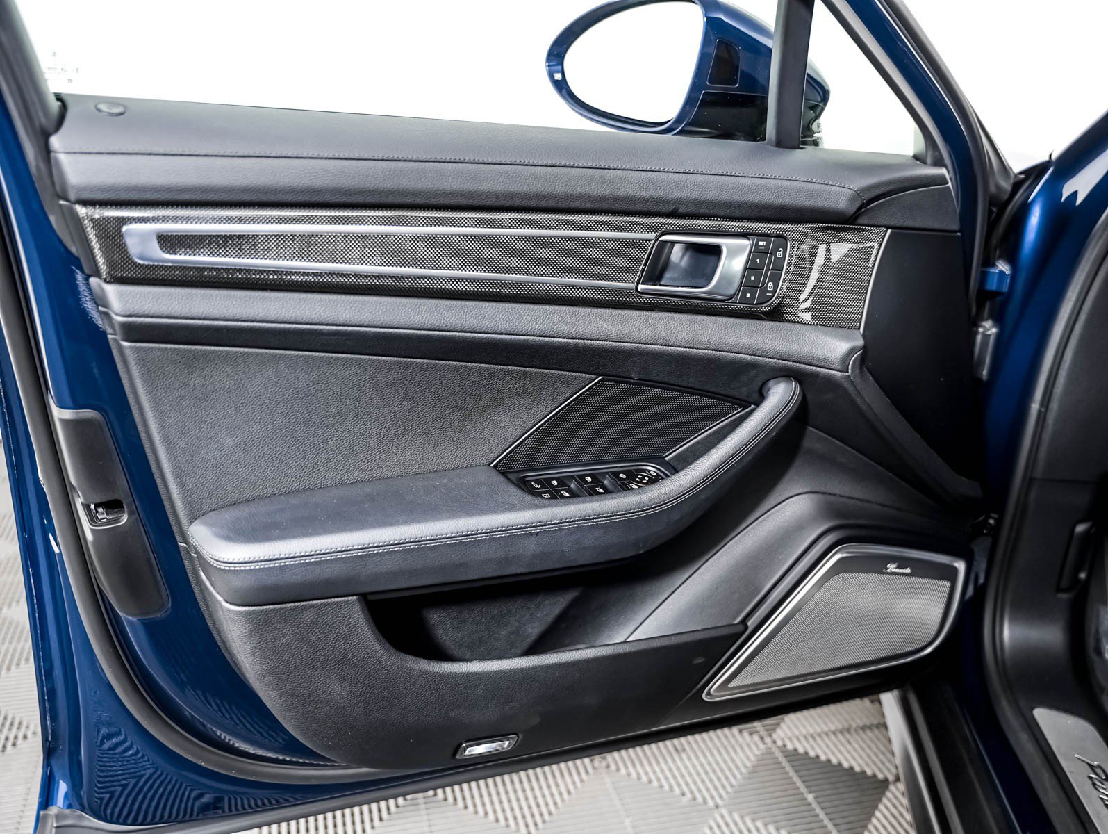 Certified 2023 Porsche Panamera 4 AWD/4WD image 29