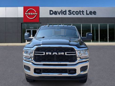 Used 2024 RAM 2500 Tradesman w/ Chrome Appearance Group AWD/4WD image 2