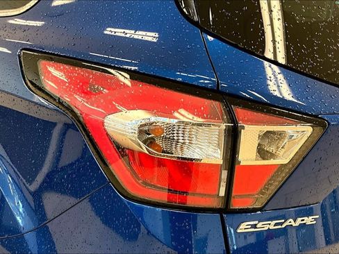 Used 2018 Ford Escape SE FWD image 27
