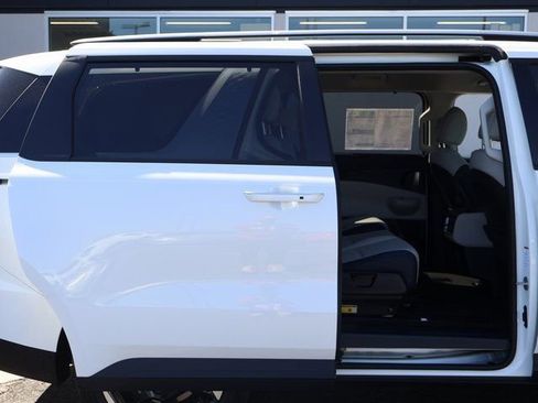 New 2026 Kia Carnival EX FWD image 15