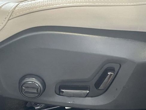 Used 2026 Volvo XC90 B5 Plus w/ Protection Package image 10