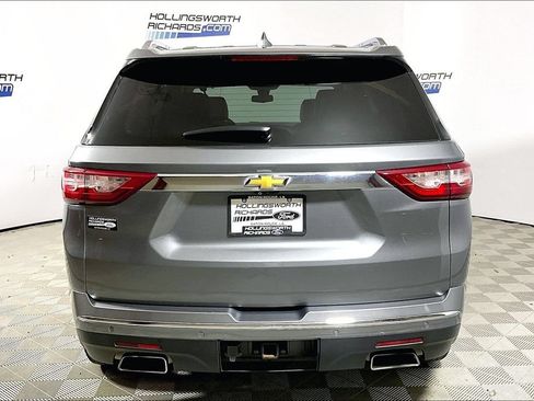 Used 2020 Chevrolet Traverse Premier FWD image 4