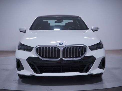 Used 2024 BMW i5 eDrive40i w/ M Sport Package image 4