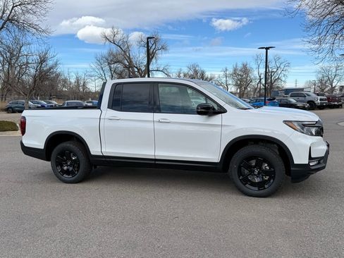 New 2026 Honda Ridgeline Black Edition image 4
