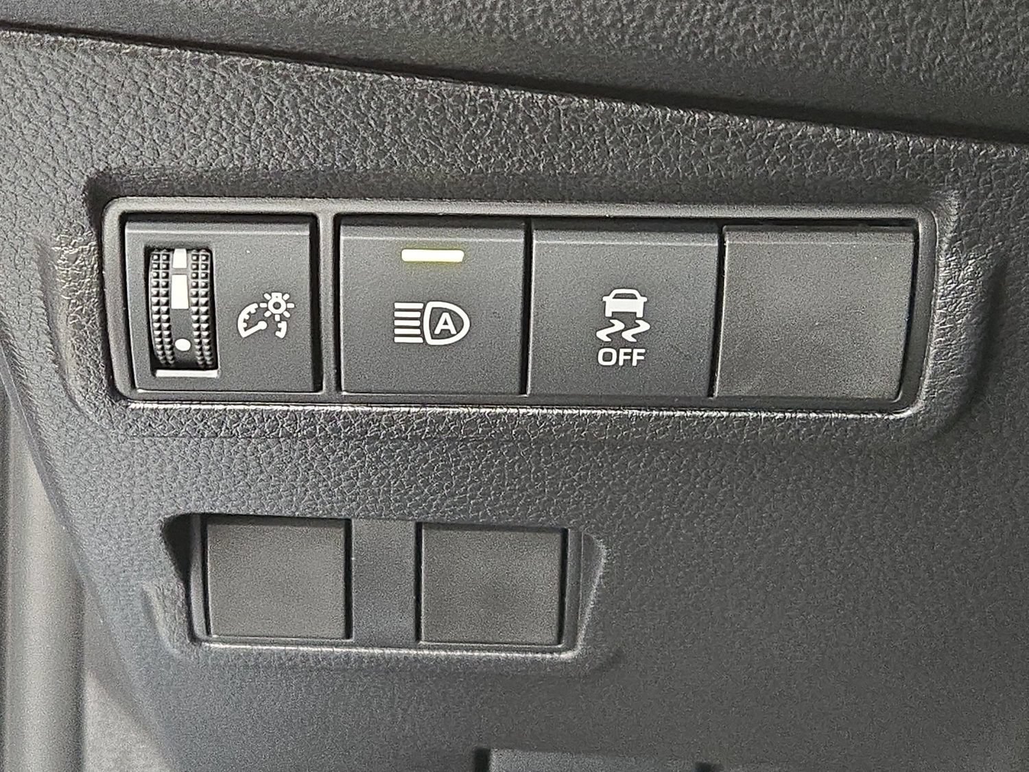 New 2026 Toyota Corolla Cross LE w/ Moonroof Package FWD image 26