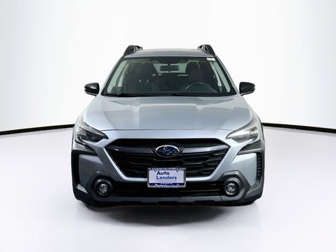 Used 2023 Subaru Outback Premium AWD/4WD image 2