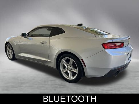 Used 2018 Chevrolet Camaro LT RWD image 5