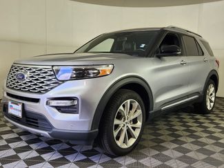 Used 2023 Ford Explorer Platinum w/ Technology Package AWD/4WD video 3