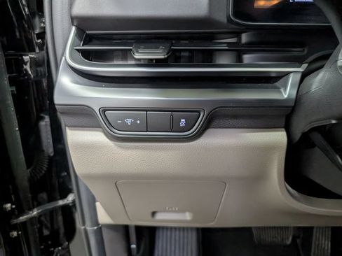 Used 2026 Kia Carnival FWD image 20
