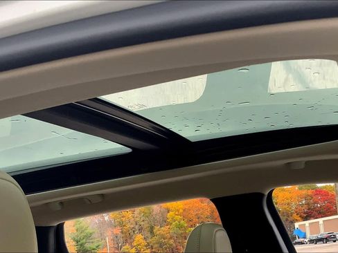 Used 2017 Jeep Cherokee Limited image 13