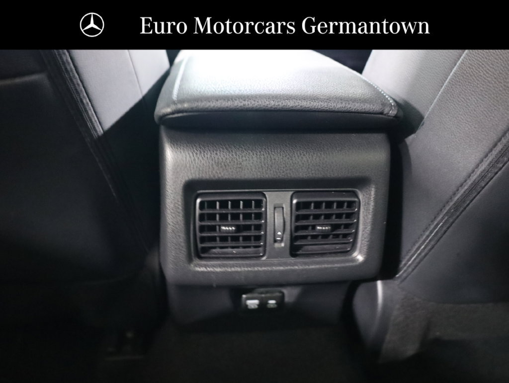 Used 2025 Toyota Camry XSE FWD image 36