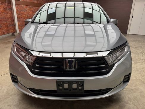 Used 2023 Honda Odyssey Touring image 8
