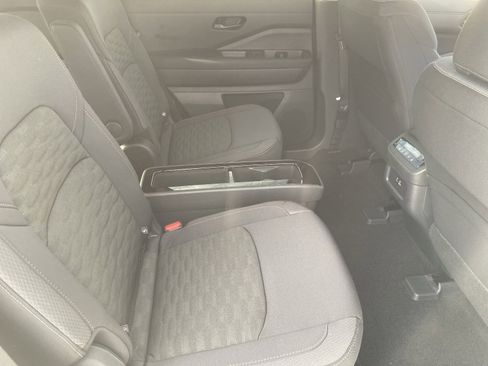 New 2025 Nissan Pathfinder SV w/ SV Premium Package image 14