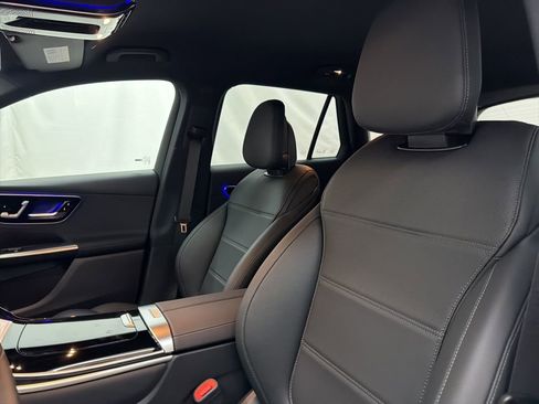 New 2026 Mercedes-Benz GLC 300 image 13