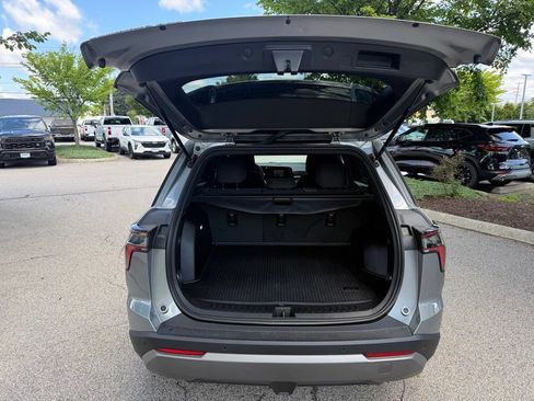 Used 2025 Chevrolet Equinox LT AWD/4WD image 10