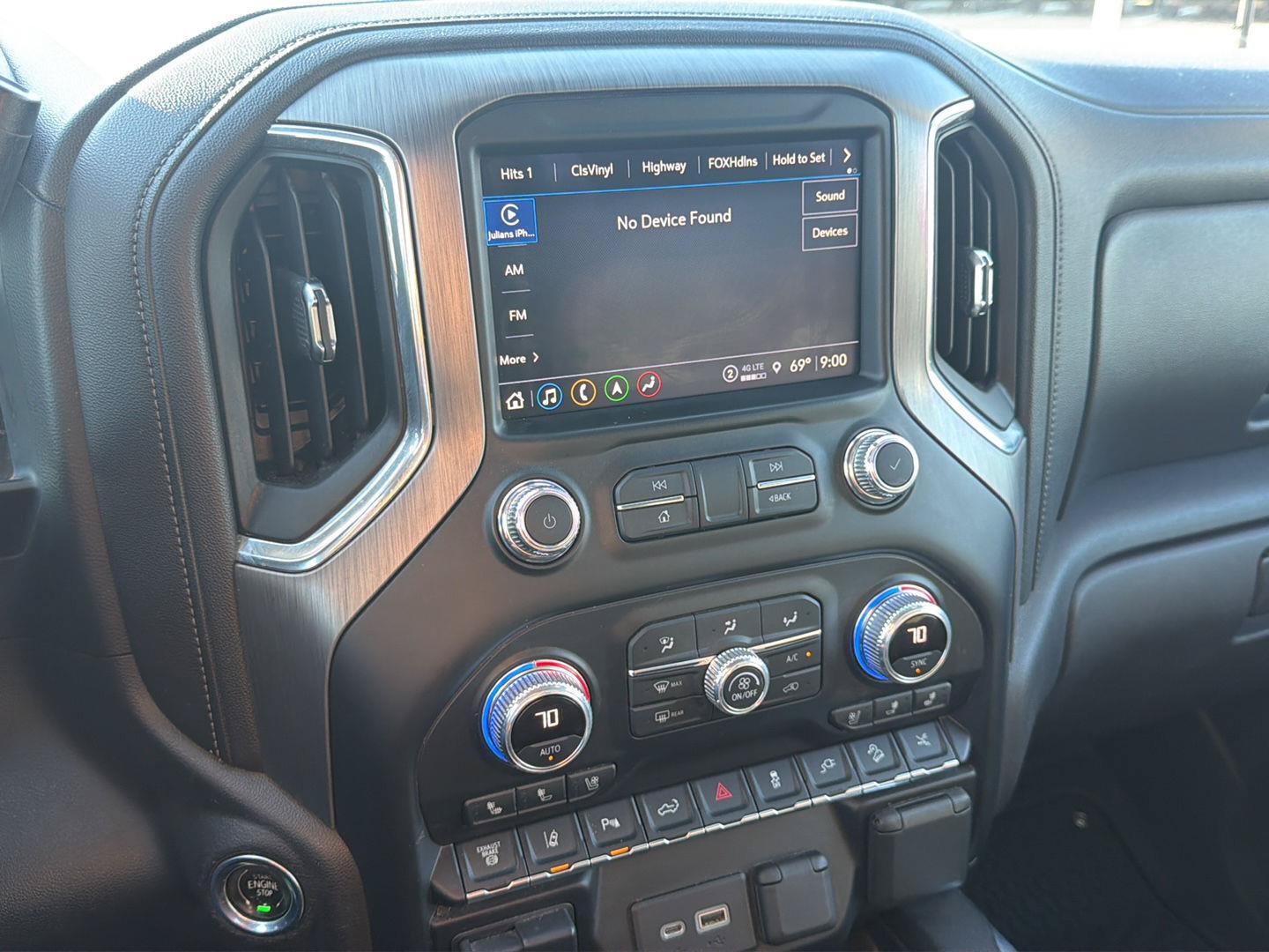 Used 2021 GMC Sierra 2500 Denali w/ Denali Black Diamond Edition AWD/4WD image 26