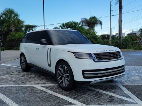 Certified 2025 Land Rover Range Rover Long Wheelbase SE AWD/4WD image 7
