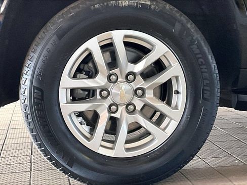 Used 2024 Chevrolet Tahoe LT RWD image 37