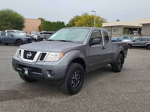 Used 2019 Nissan Frontier SV AWD/4WD image 3