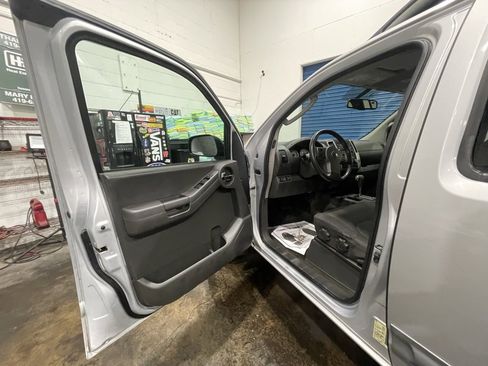 Used 2011 Nissan Xterra PRO-4X w/ Protection Pkg image 28