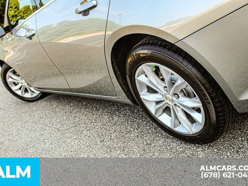 Used 2025 Chevrolet Malibu LT FWD image 14