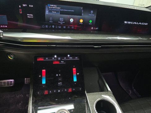 Used 2025 Cadillac Escalade V w/ LPO, ONYX Package image 11