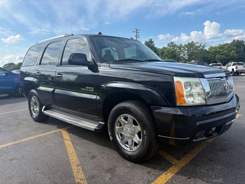 Used 2005 Cadillac Escalade AWD image 4
