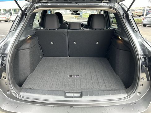 Used 2025 Nissan Kicks SV w/ Charging Package image 25