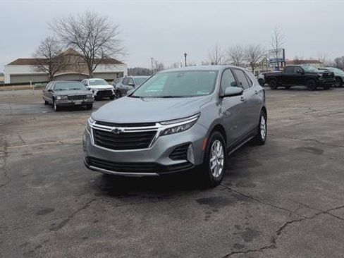 Used 2023 Chevrolet Equinox LT image 4