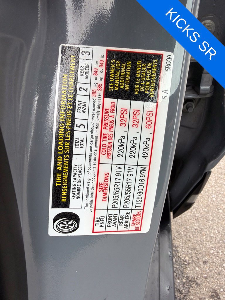 Used 2023 Nissan Kicks SR w/ SR Premium Package FWD image 14