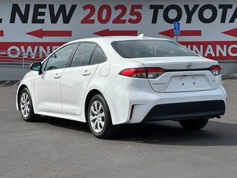 Used 2024 Toyota Corolla LE image 3